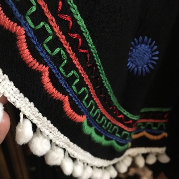 Vava top blk cold shoulder with embroidery - Picture 5 of 6